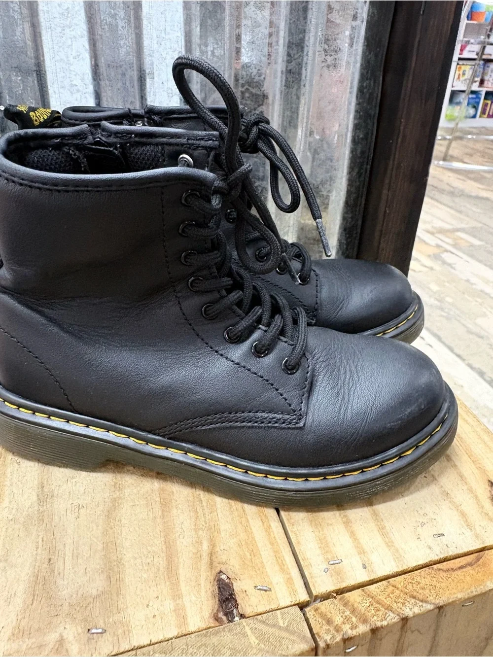 Dr. Martens classic kids